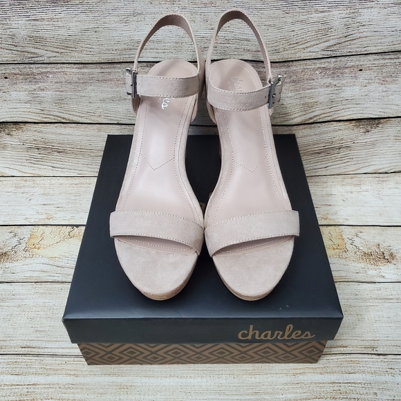 Charles David Nude Wedge Heels 10 - Picture 4 of 6